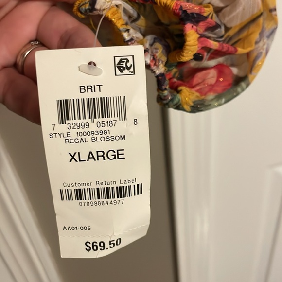 NWT INC International Concepts Metallic Thread Smocked Waist Top - Picture 3 of 8